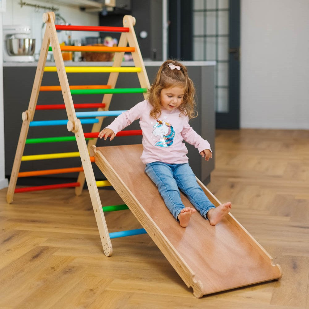 Triunghiul Modificabil Pikler cu Rampa Reversibila М
