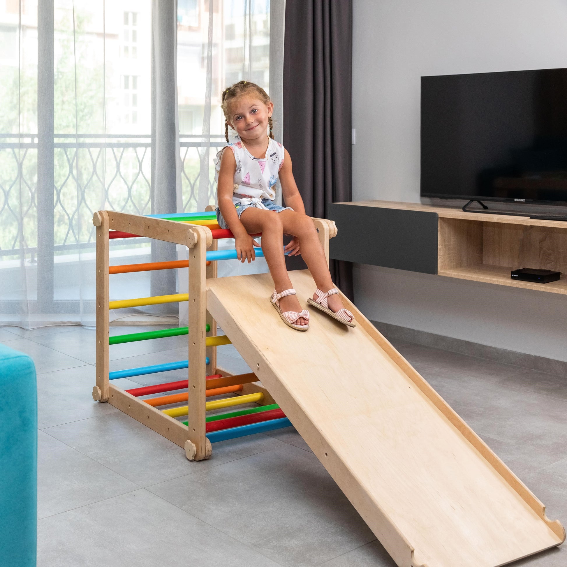 Triunghiul Modificabil Pikler cu Rampa Reversibila М
