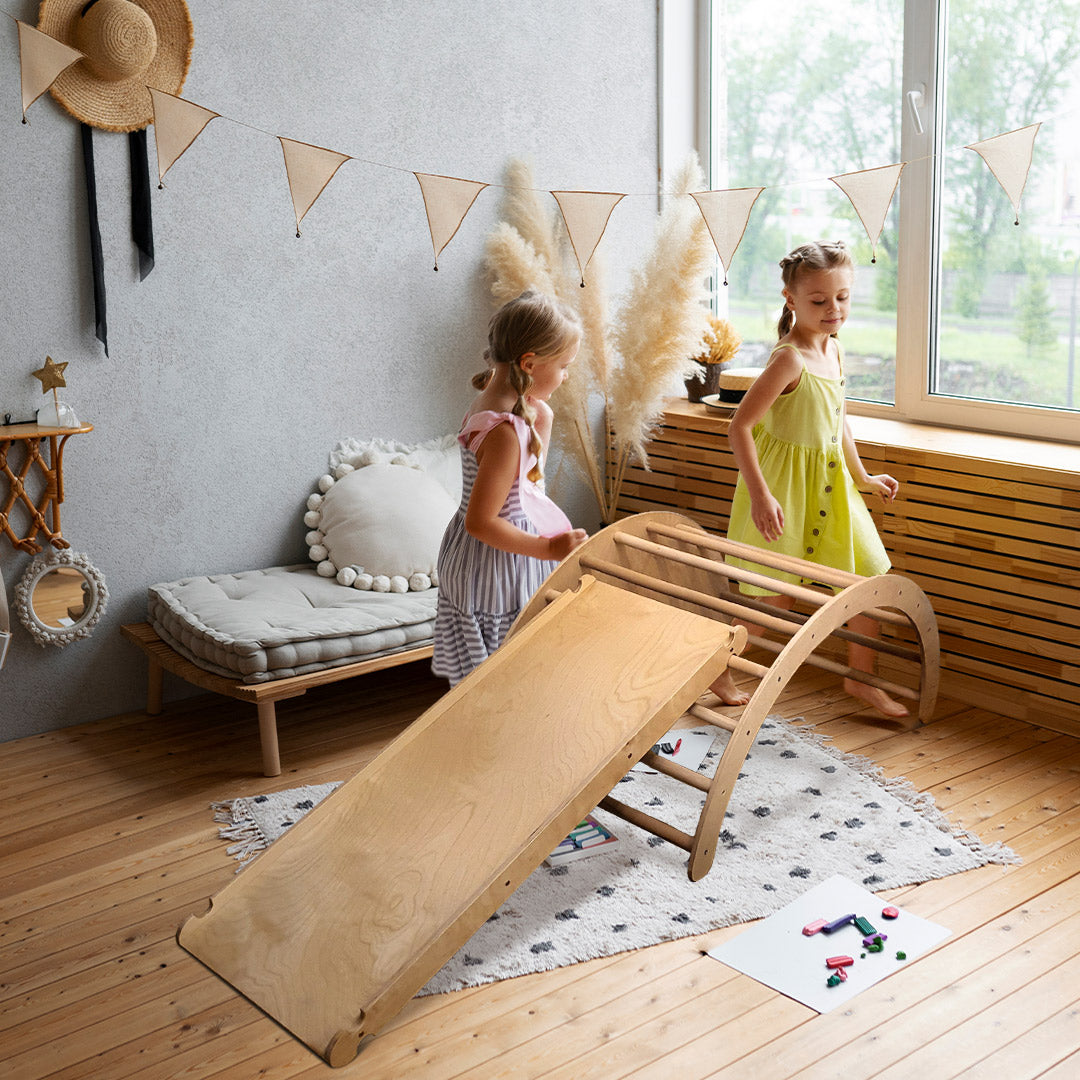 Arc de cățărare și Rocker Montessori, Balansoar