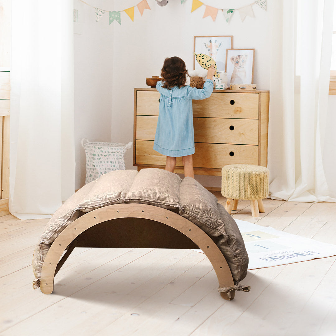 Arc de cățărare și Rocker Montessori, Balansoar